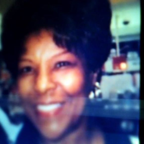 Meet your Posher, Shirley - Picture 1 of 1